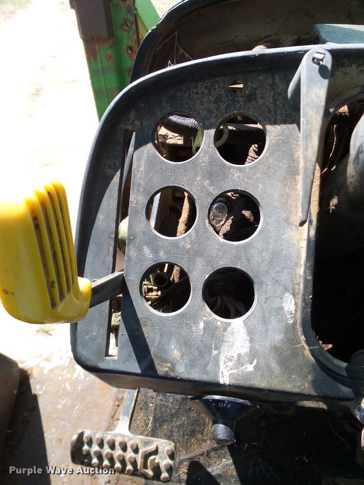 image for item DL9043 1981 John Deere 4640 tractor