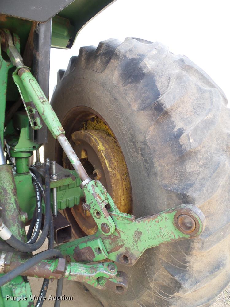 image for item DL9043 1981 John Deere 4640 tractor