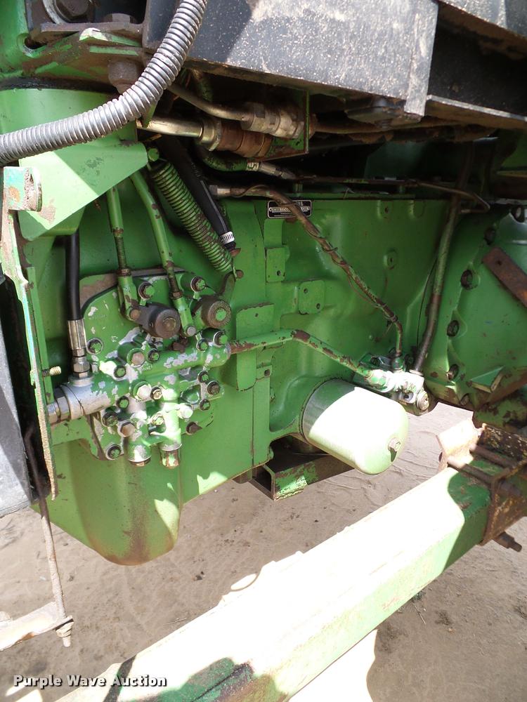 image for item DL9043 1981 John Deere 4640 tractor