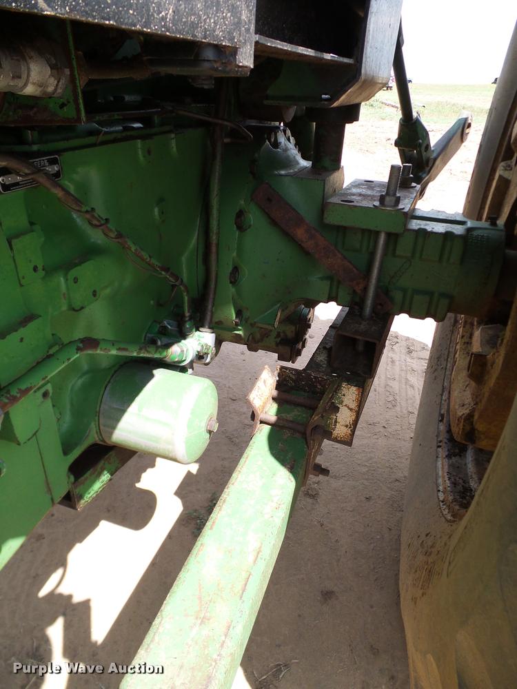 image for item DL9043 1981 John Deere 4640 tractor