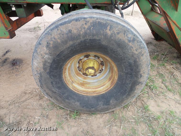 image for item DL9043 1981 John Deere 4640 tractor