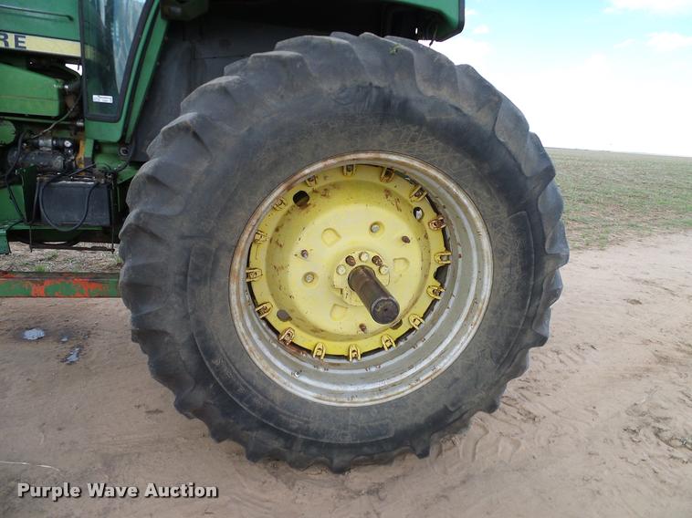 image for item DL9043 1981 John Deere 4640 tractor