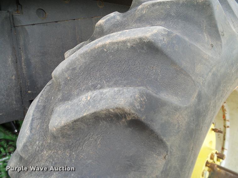 image for item DL9043 1981 John Deere 4640 tractor