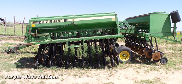 image for item DL9046 John Deere 455 grain drill