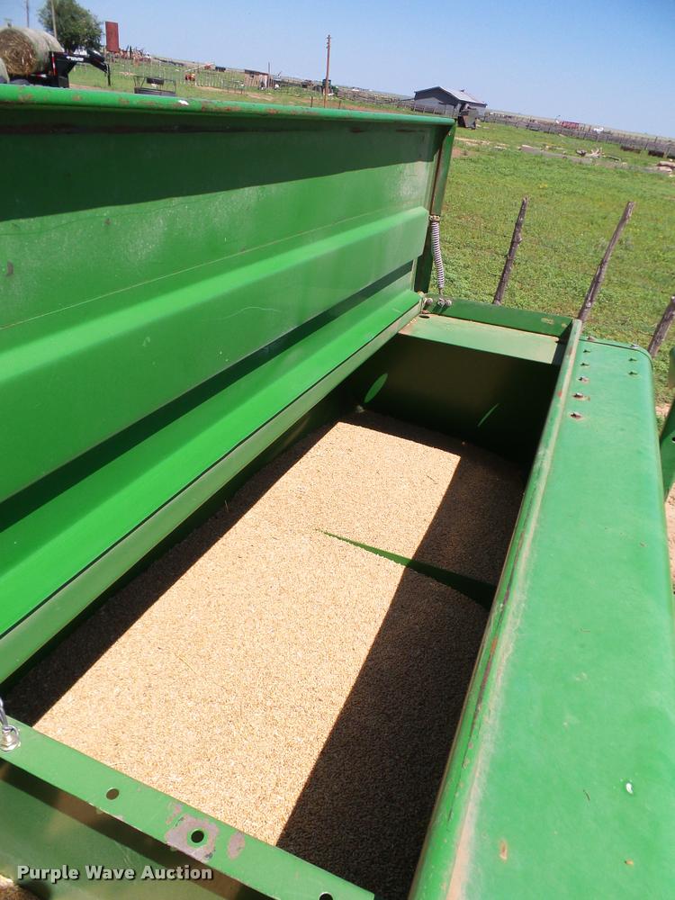 image for item DL9046 John Deere 455 grain drill