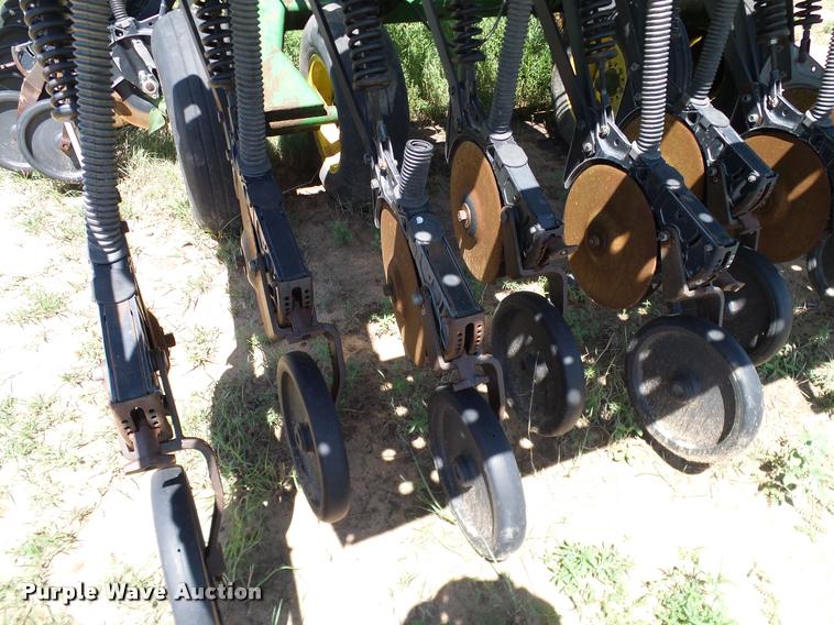 image for item DL9046 John Deere 455 grain drill