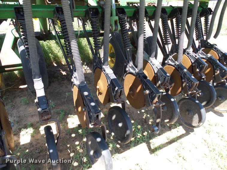 image for item DL9046 John Deere 455 grain drill