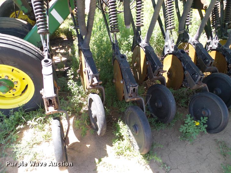 image for item DL9046 John Deere 455 grain drill