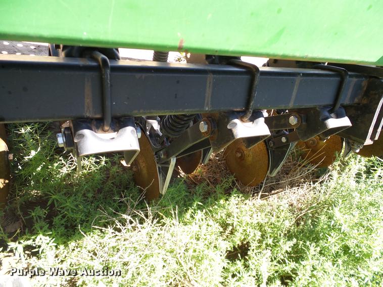 image for item DL9046 John Deere 455 grain drill