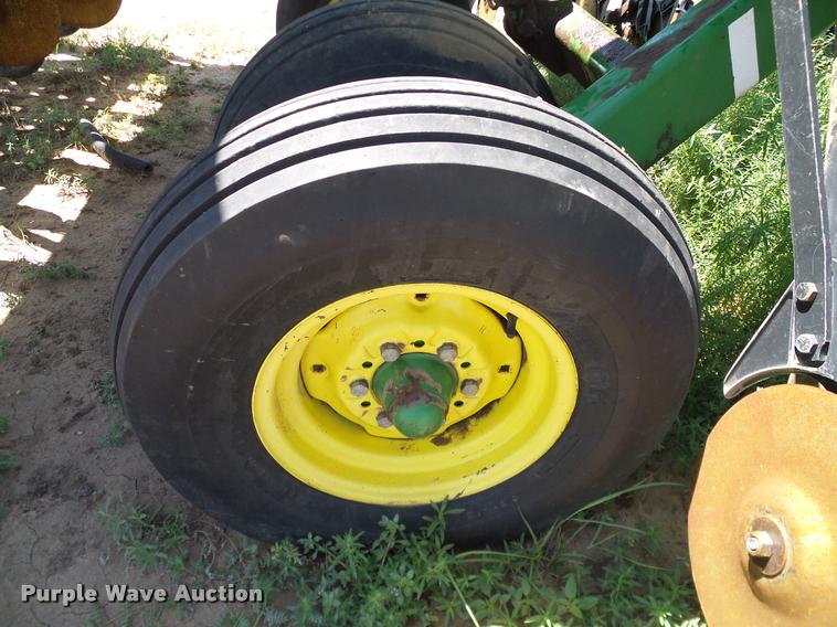 image for item DL9046 John Deere 455 grain drill