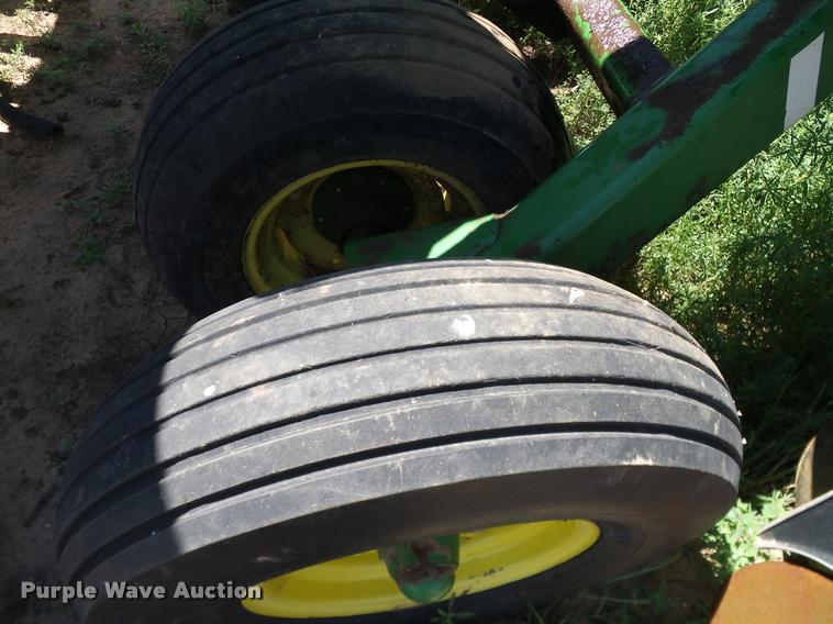 image for item DL9046 John Deere 455 grain drill