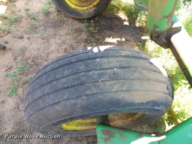 image for item DL9046 John Deere 455 grain drill