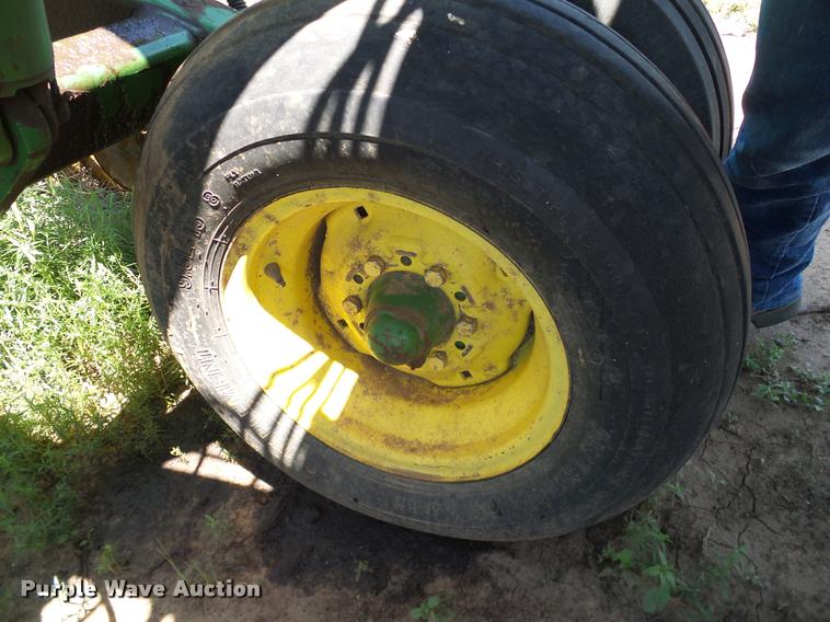 image for item DL9046 John Deere 455 grain drill