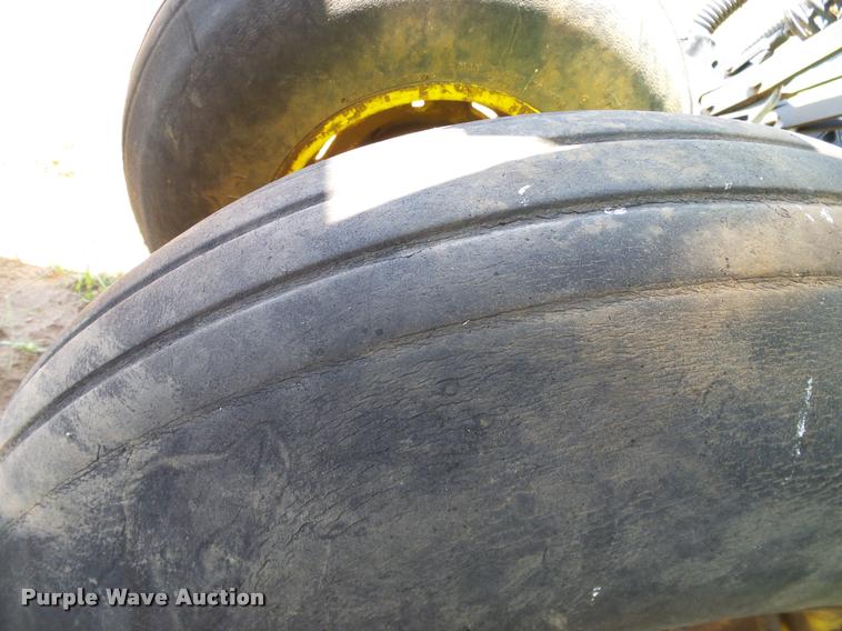 image for item DL9046 John Deere 455 grain drill