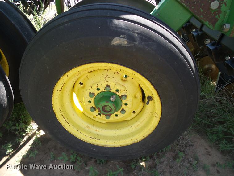 image for item DL9046 John Deere 455 grain drill
