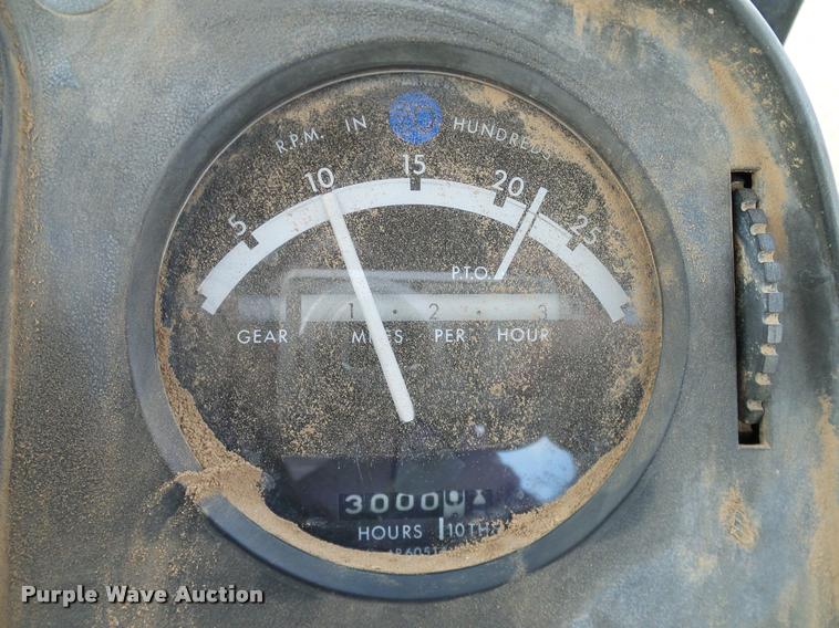 image for item DL9048 1981 John Deere 4840 tractor