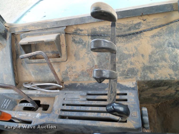 image for item DL9048 1981 John Deere 4840 tractor