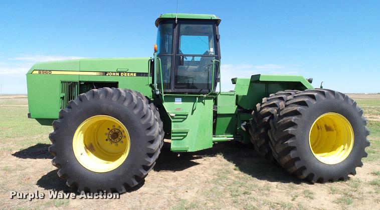 image for item DL9053 1991 John Deere 8960 4WD tractor