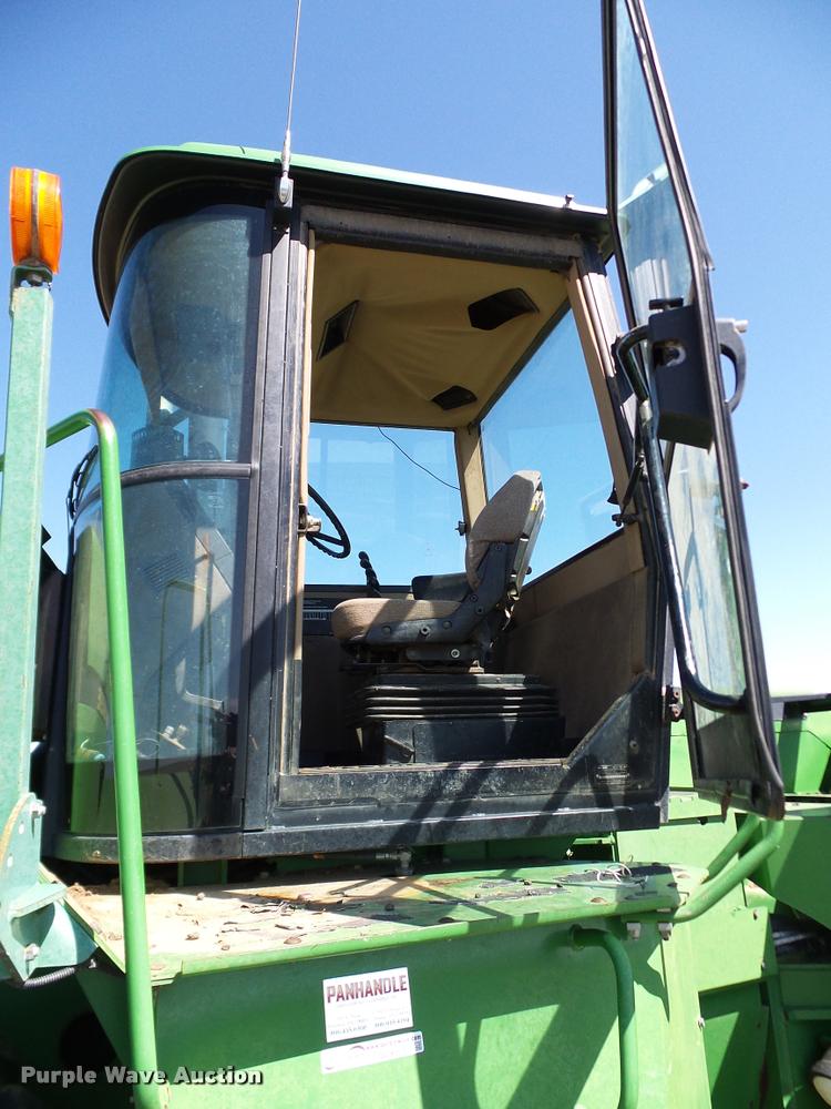 image for item DL9053 1991 John Deere 8960 4WD tractor