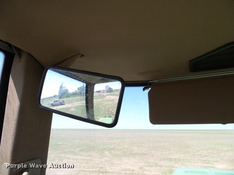 image for item DL9053 1991 John Deere 8960 4WD tractor