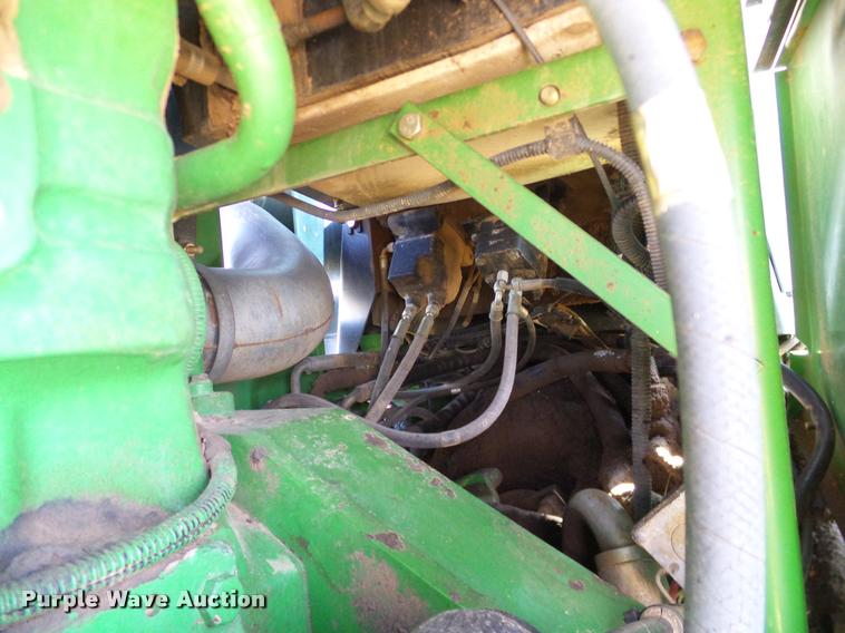 image for item DL9053 1991 John Deere 8960 4WD tractor