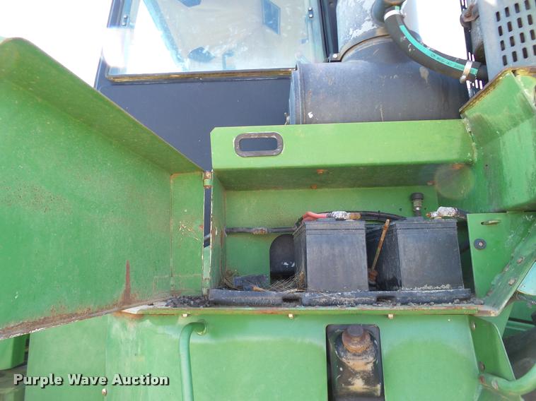 image for item DL9053 1991 John Deere 8960 4WD tractor