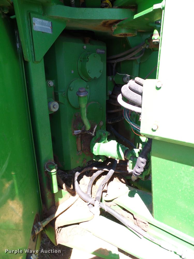 image for item DL9053 1991 John Deere 8960 4WD tractor