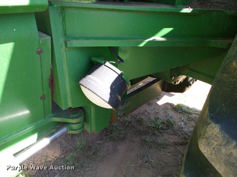 image for item DL9053 1991 John Deere 8960 4WD tractor