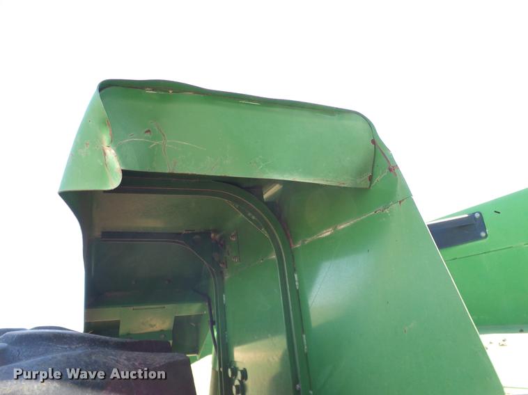 image for item DL9053 1991 John Deere 8960 4WD tractor