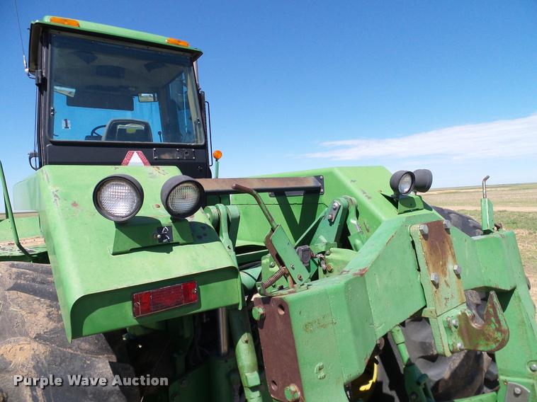 image for item DL9053 1991 John Deere 8960 4WD tractor