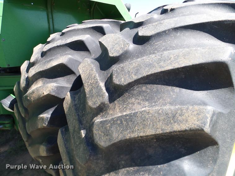 image for item DL9053 1991 John Deere 8960 4WD tractor