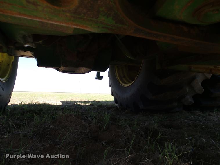 image for item DL9053 1991 John Deere 8960 4WD tractor