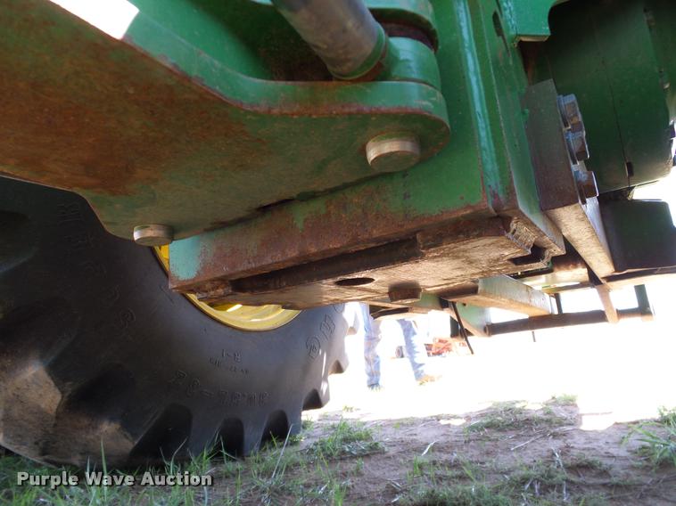 image for item DL9053 1991 John Deere 8960 4WD tractor