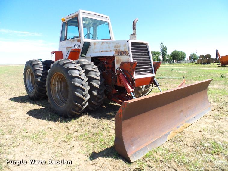 image for item DL9054 1975 Case 2670 4WD tractor