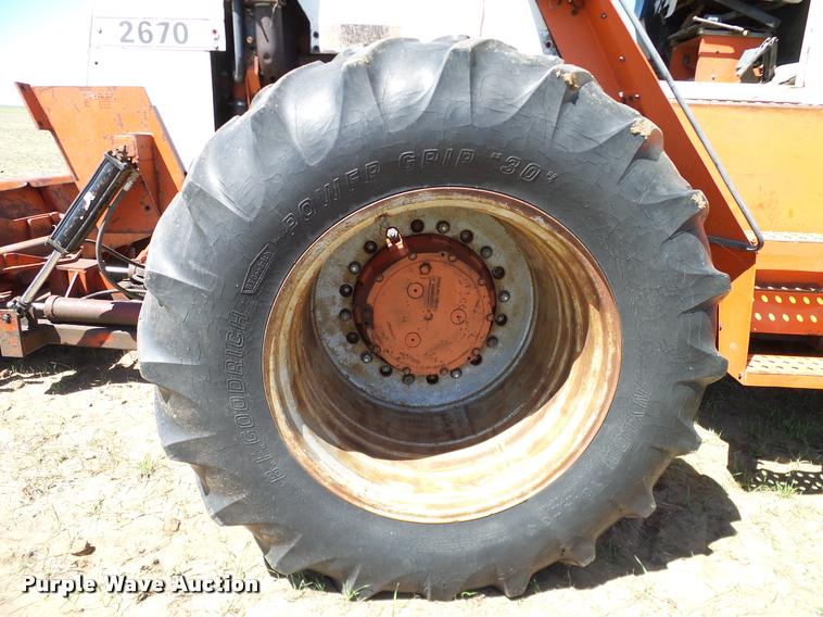 image for item DL9054 1975 Case 2670 4WD tractor