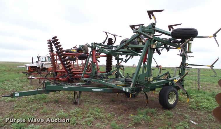 image for item DL9071 QuinStar Fallow Master II sweep plow