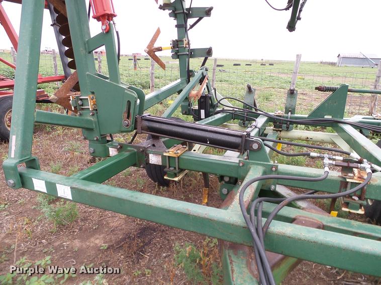 image for item DL9071 QuinStar Fallow Master II sweep plow