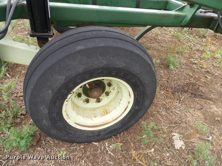 image for item DL9071 QuinStar Fallow Master II sweep plow