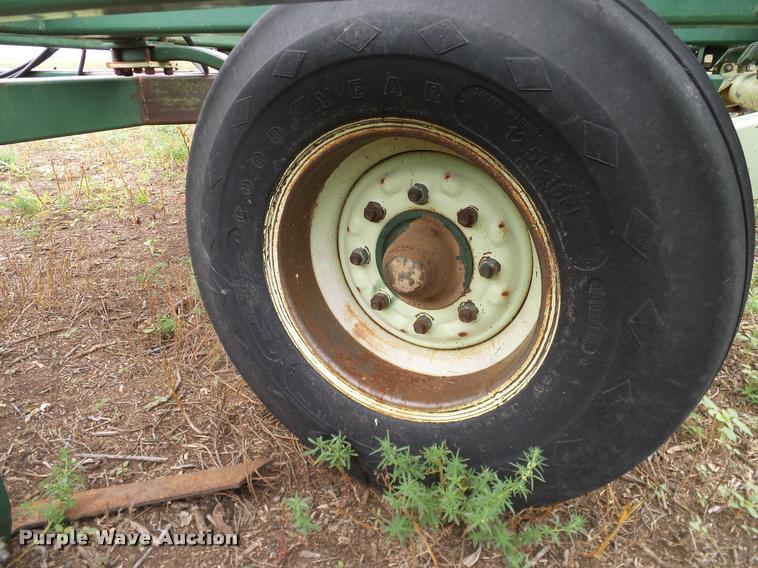 image for item DL9071 QuinStar Fallow Master II sweep plow