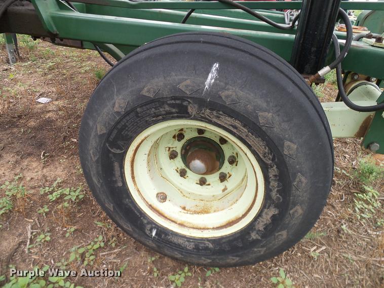 image for item DL9071 QuinStar Fallow Master II sweep plow