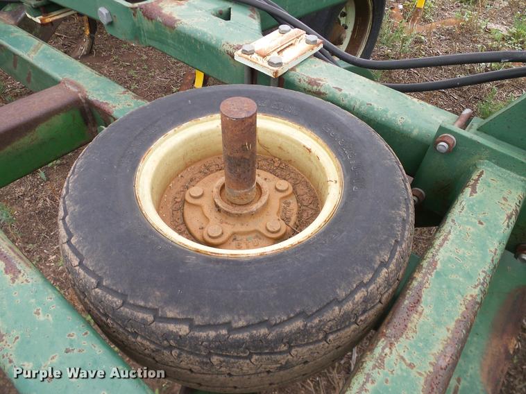 image for item DL9071 QuinStar Fallow Master II sweep plow