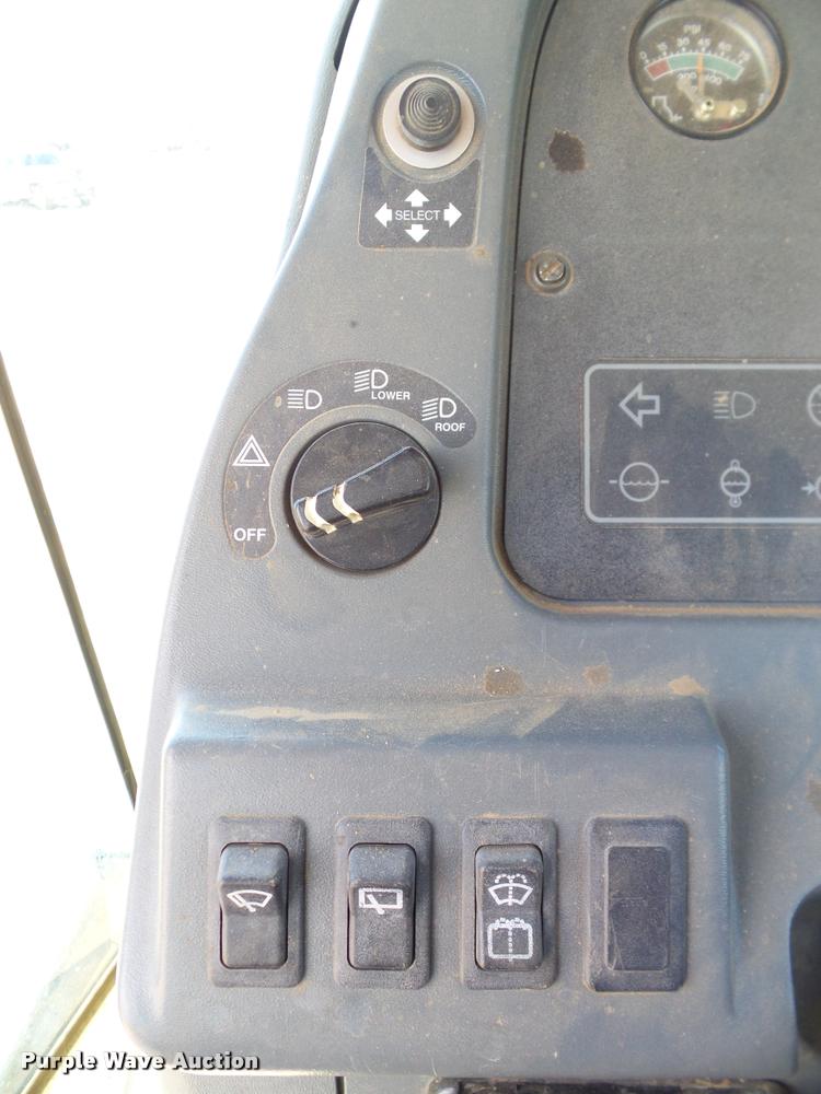 image for item DL9076 1995 Ford 9680 4WD tractor