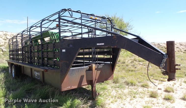 image for item DL9121 1988 Gooseneck livestock trailer