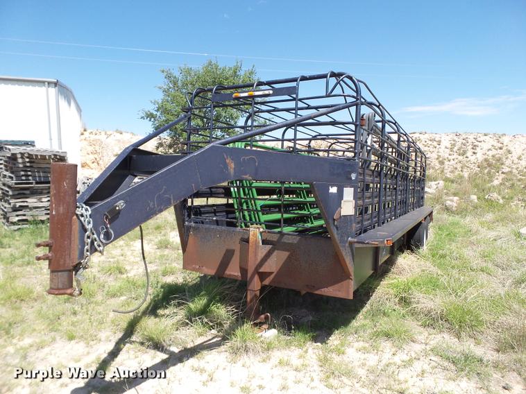 image for item DL9121 1988 Gooseneck livestock trailer