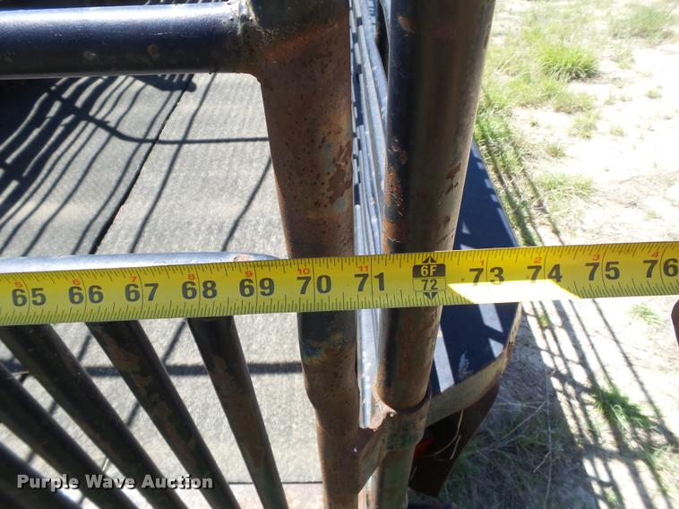 image for item DL9121 1988 Gooseneck livestock trailer