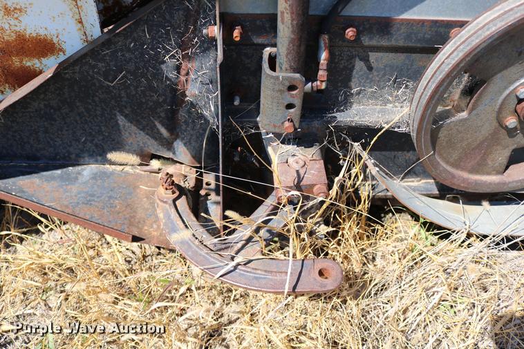 image for item DM9288 Allis Chalmers sunflower head