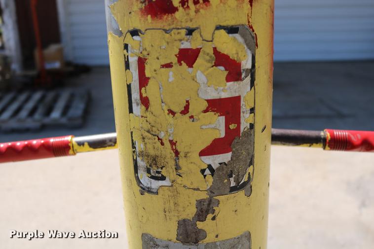 image for item DM9289 Pneumatic jack