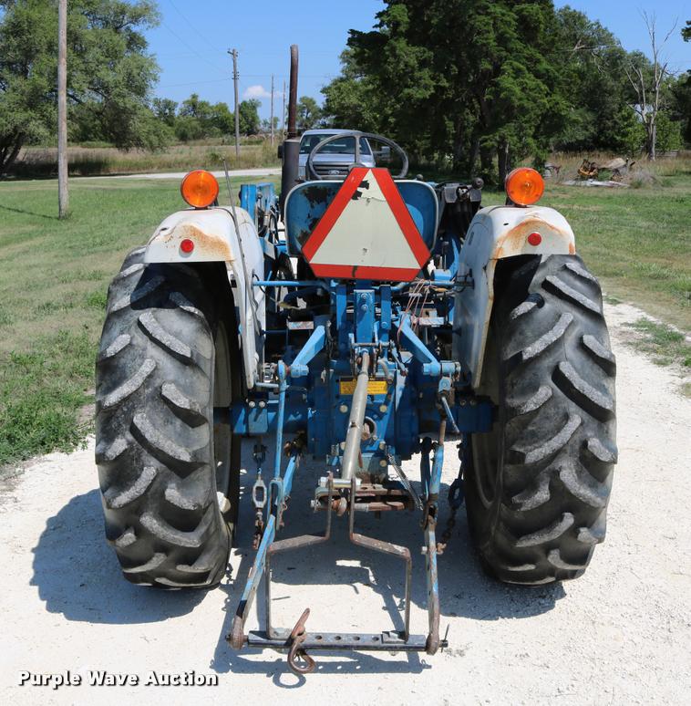 image for item DM9290 Ford AP3136 tractor