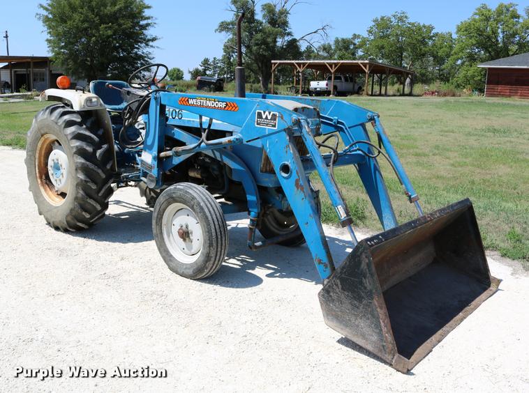 image for item DM9290 Ford AP3136 tractor