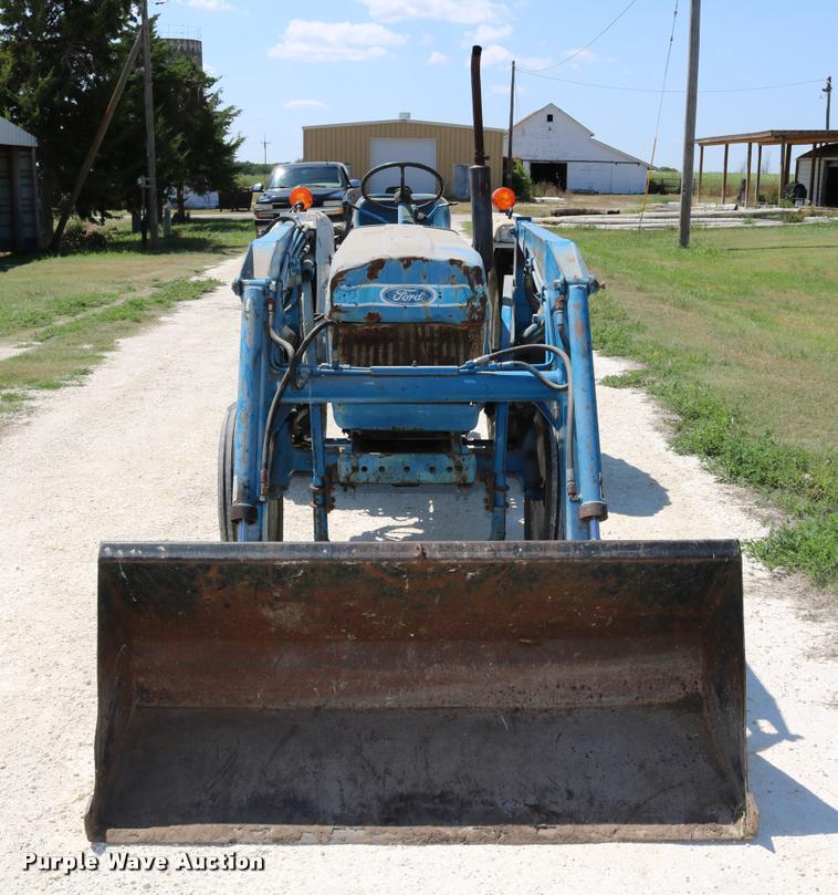 image for item DM9290 Ford AP3136 tractor